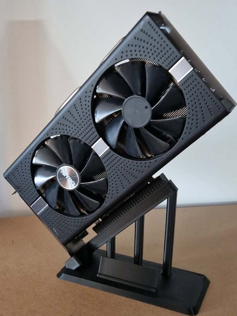 AMD Radeon RX 580 | Ny kylpasta och rengjord från damm